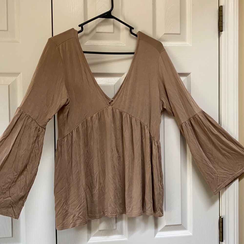 Tan flowy sleeve top